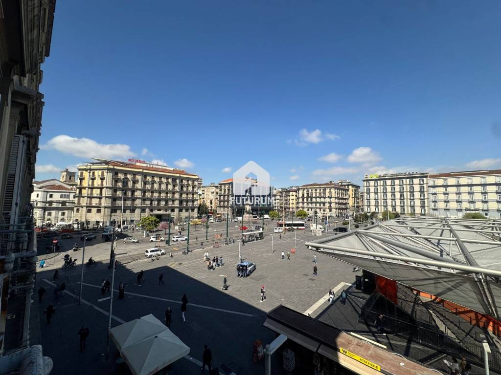 appartamento in vendita a Napoli in zona Pendino / San Giuseppe