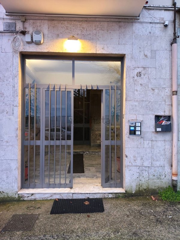 appartamento in vendita a Napoli in zona Arenella