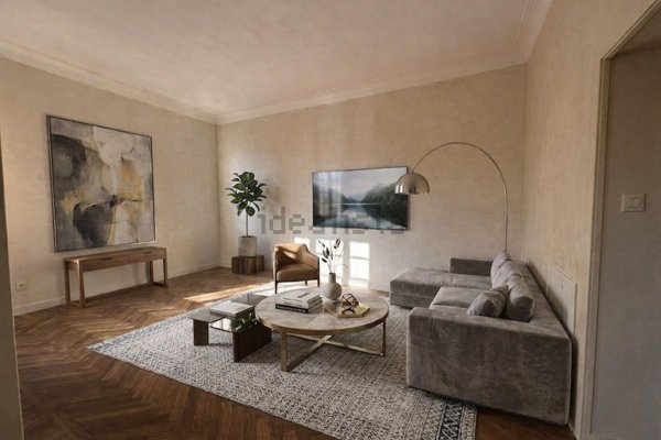 appartamento in vendita a Napoli in zona Chiaia