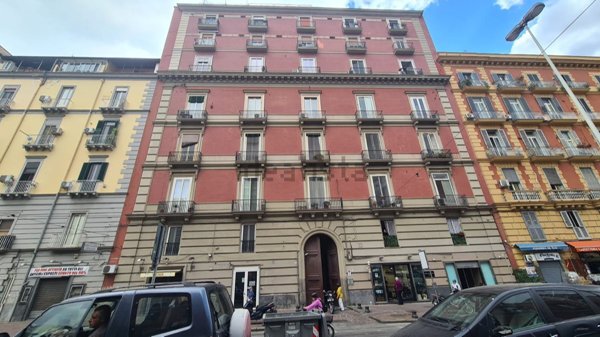 appartamento in vendita a Napoli in zona Chiaia