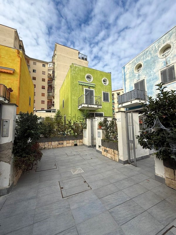 appartamento in vendita a Napoli in zona Fuorigrotta