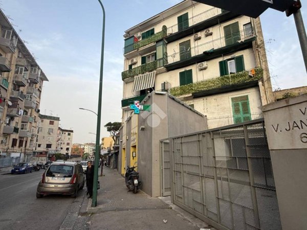 appartamento in vendita a Napoli in zona Miano