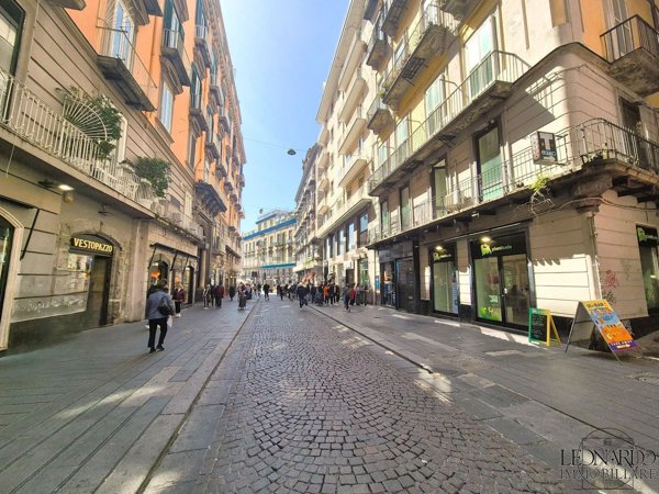 appartamento in vendita a Napoli in zona San Ferdinando