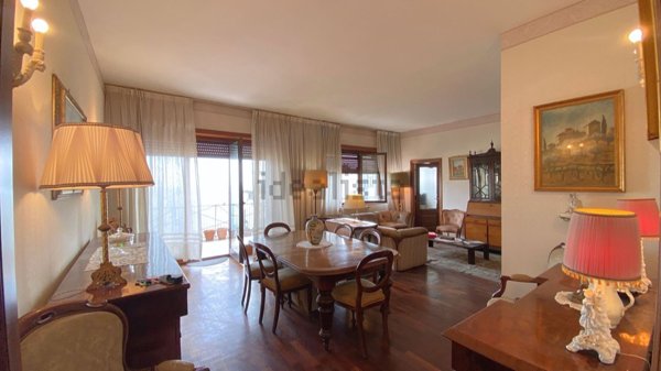 appartamento in vendita a Napoli in zona Posillipo