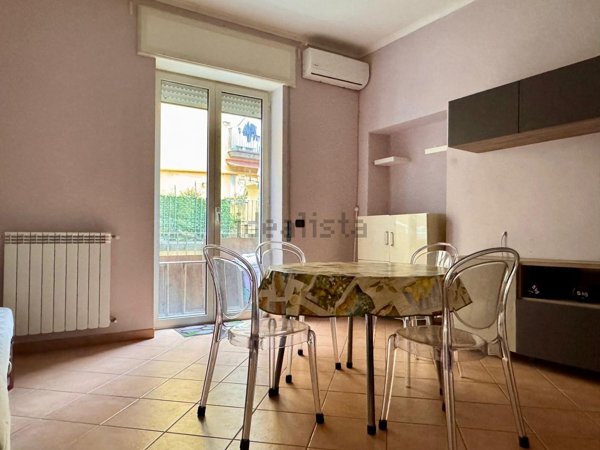 appartamento in vendita a Napoli in zona Chiaia