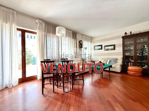 appartamento in vendita a Napoli in zona Posillipo