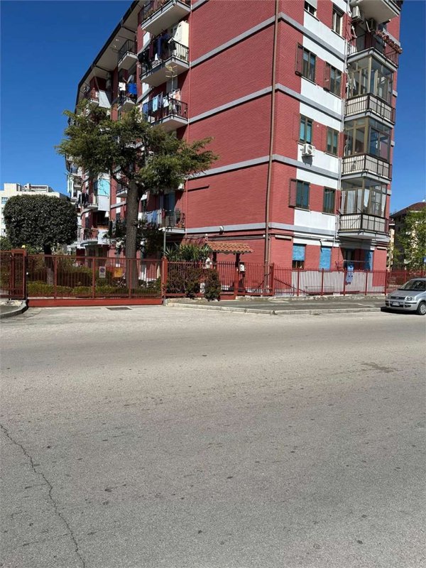 appartamento in vendita a Napoli in zona Ponticelli
