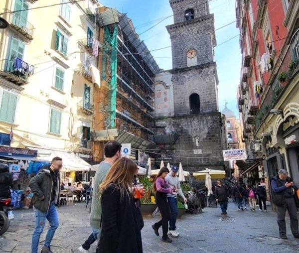 appartamento in vendita a Napoli in zona San Lorenzo