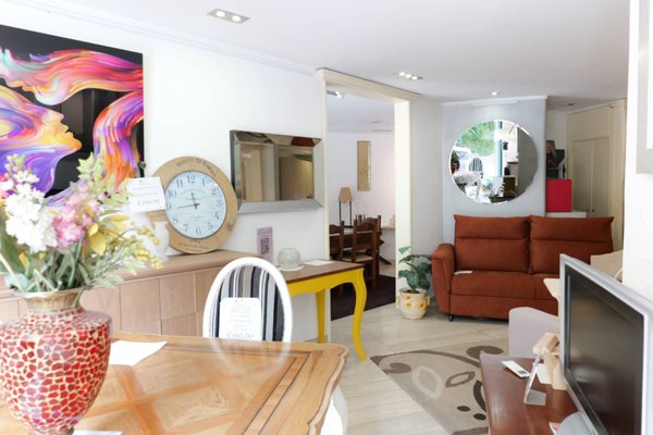 negozio in vendita a Napoli in zona Vomero