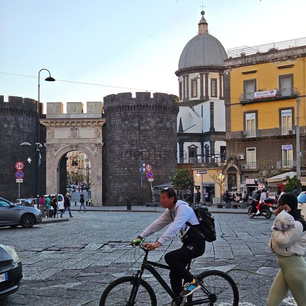 appartamento in vendita a Napoli in zona San Lorenzo