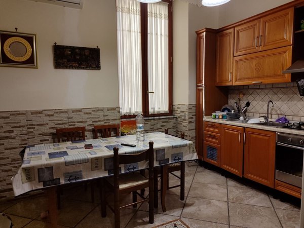 appartamento in vendita a Napoli in zona Pendino / San Giuseppe