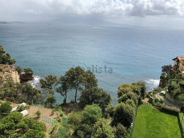 appartamento in vendita a Napoli in zona Posillipo