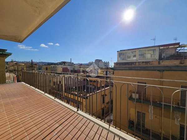 appartamento in vendita a Napoli in zona Bagnoli