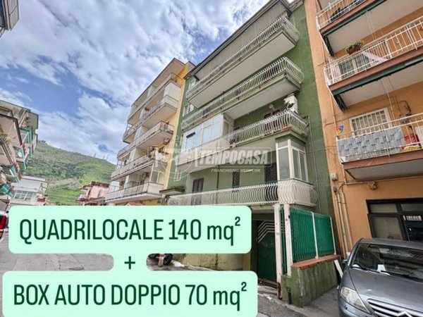 appartamento in vendita a Napoli in zona Pianura