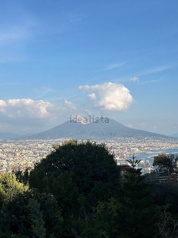 appartamento in vendita a Napoli in zona Vomero