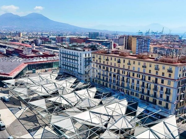 appartamento in vendita a Napoli in zona Pendino / San Giuseppe
