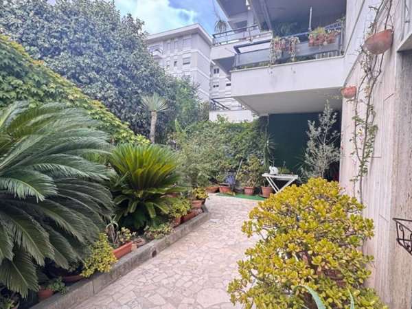 appartamento in vendita a Napoli in zona Arenella