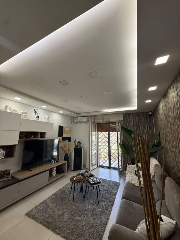 appartamento in vendita a Napoli in zona Pianura