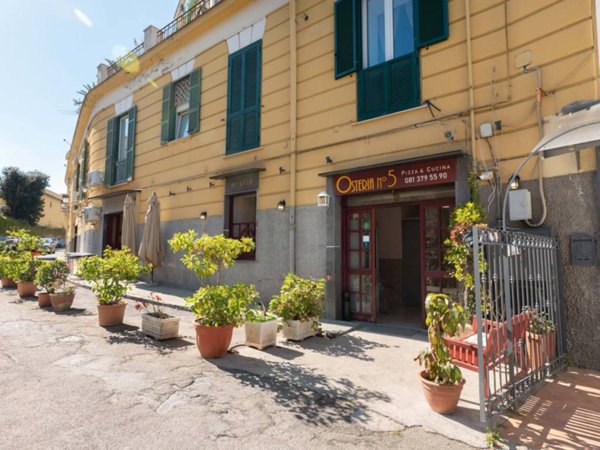 negozio in vendita a Napoli in zona Posillipo