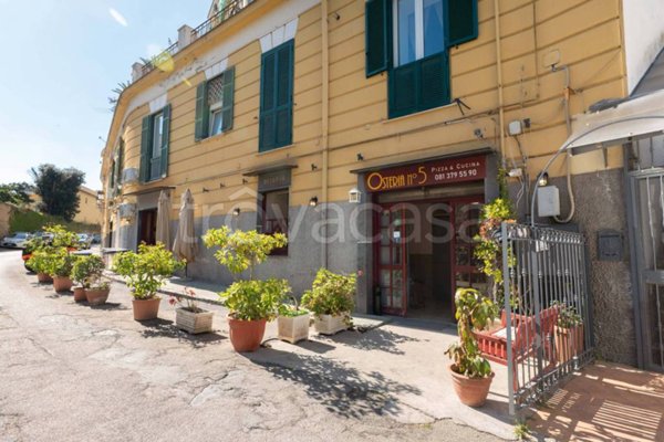 negozio in vendita a Napoli in zona Posillipo