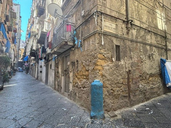 appartamento in vendita a Napoli in zona Stella