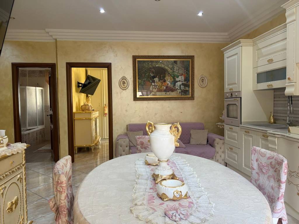 appartamento in vendita a Napoli in zona Capodimonte / Colli Aminei