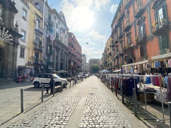 appartamento in vendita a Napoli in zona Stella