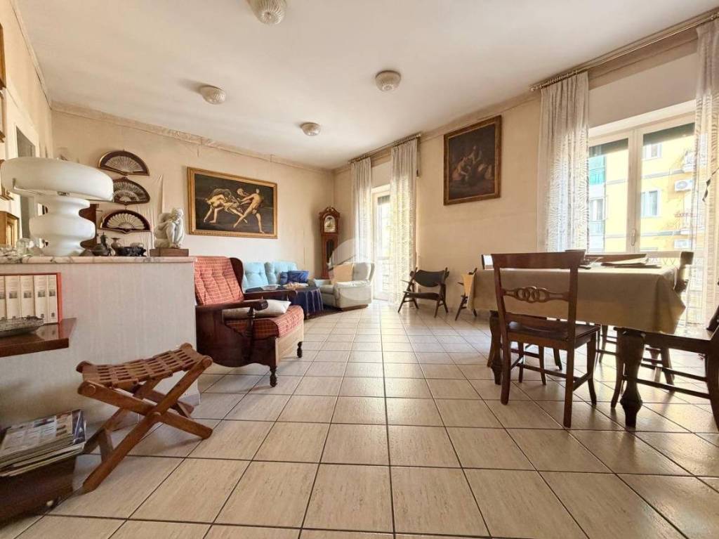 appartamento in vendita a Napoli in zona Arenella