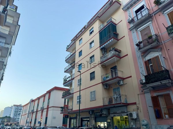 appartamento in vendita a Napoli in zona Fuorigrotta