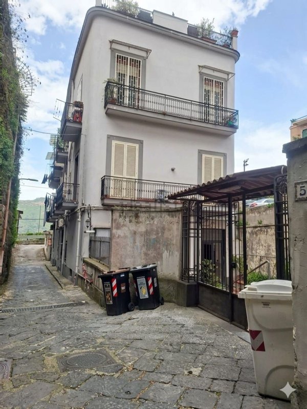 appartamento in vendita a Napoli in zona Vomero