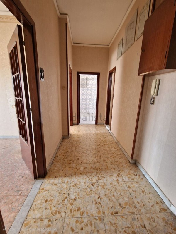 appartamento in vendita a Napoli in zona San Carlo all'Arena