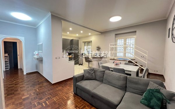 appartamento in vendita a Napoli in zona Fuorigrotta