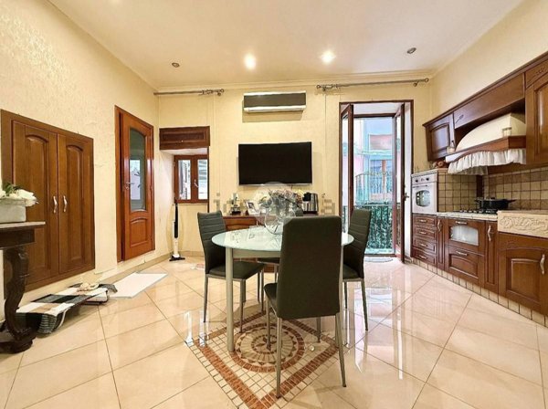 appartamento in vendita a Napoli