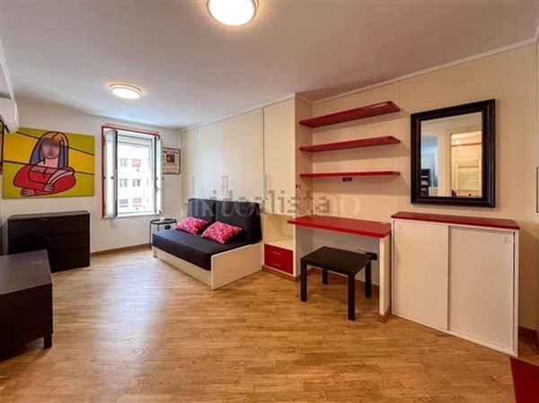 appartamento in vendita a Napoli in zona Chiaia