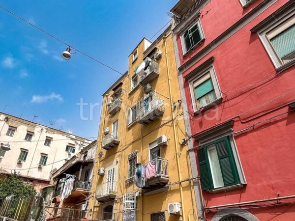 appartamento in vendita a Napoli in zona Chiaia