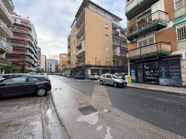 appartamento in vendita a Napoli in zona Secondigliano