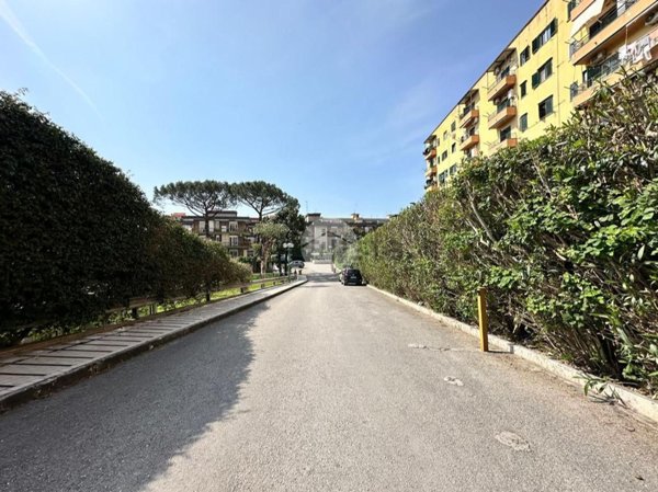 appartamento in vendita a Napoli in zona Bagnoli