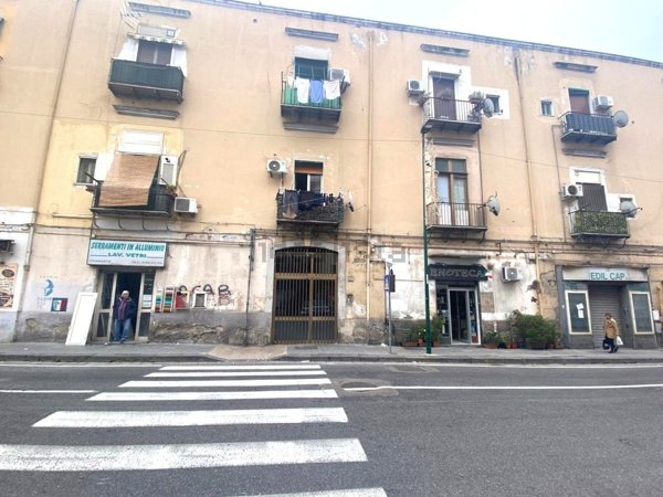 appartamento in vendita a Napoli in zona Fuorigrotta