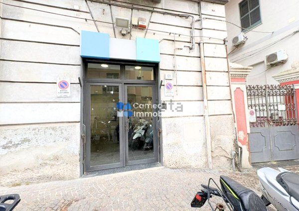 negozio in vendita a Napoli in zona Chiaia
