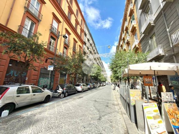 appartamento in vendita a Napoli in zona Pendino / San Giuseppe