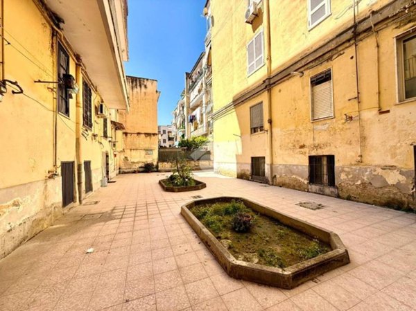 appartamento in vendita a Napoli in zona Secondigliano
