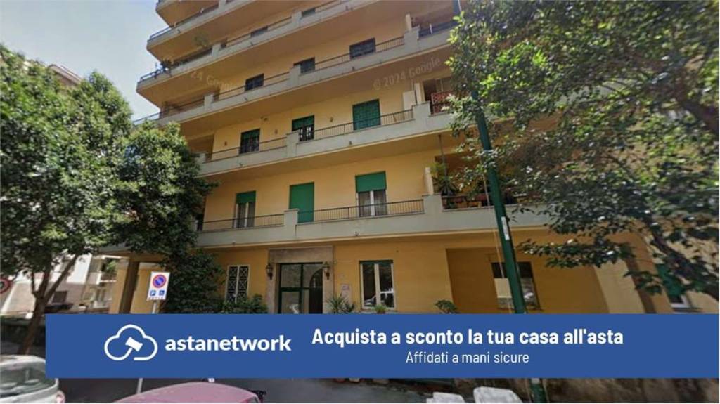 appartamento in vendita a Napoli in zona Arenella