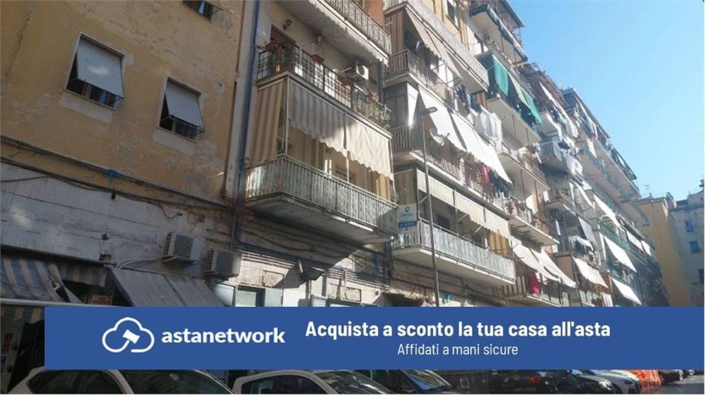 appartamento in vendita a Napoli in zona Mercato