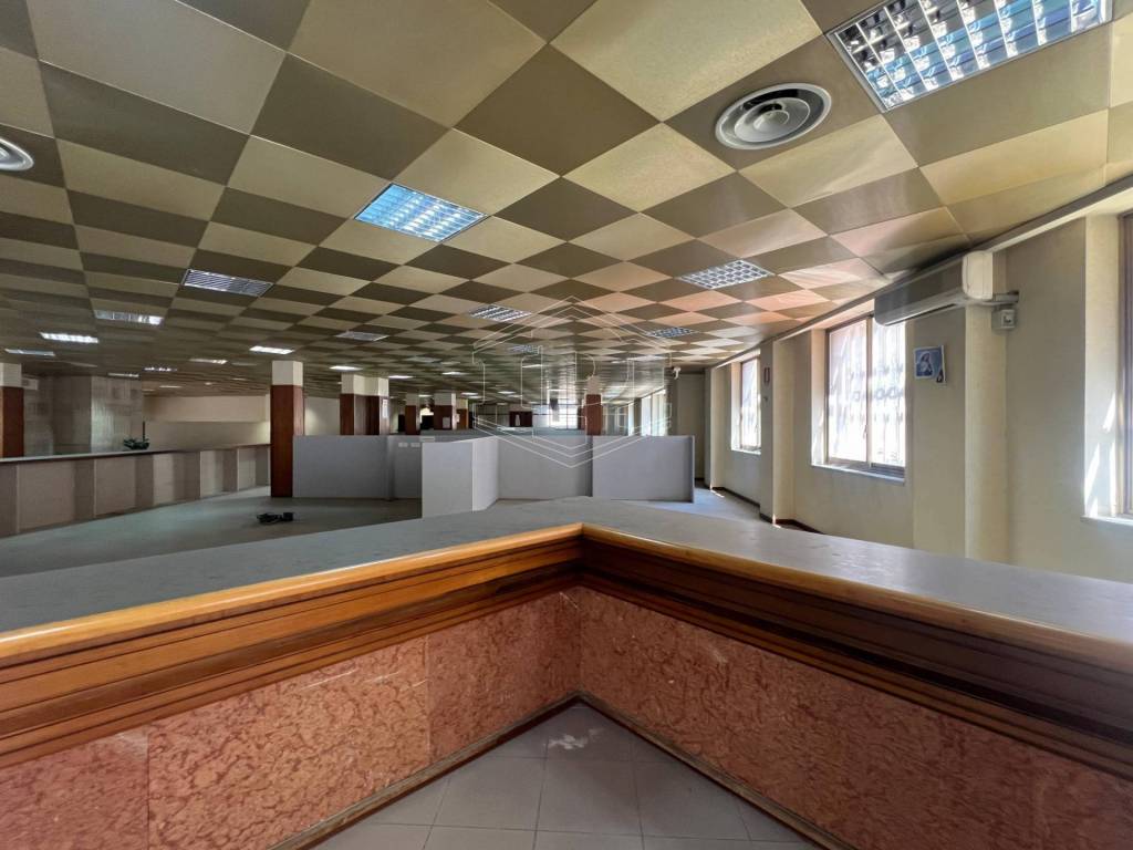 negozio in vendita a Napoli in zona Poggioreale