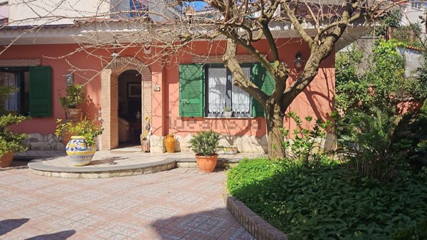 appartamento in vendita a Napoli in zona Camaldoli