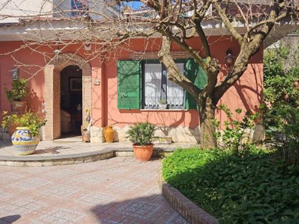 appartamento in vendita a Napoli in zona Camaldoli