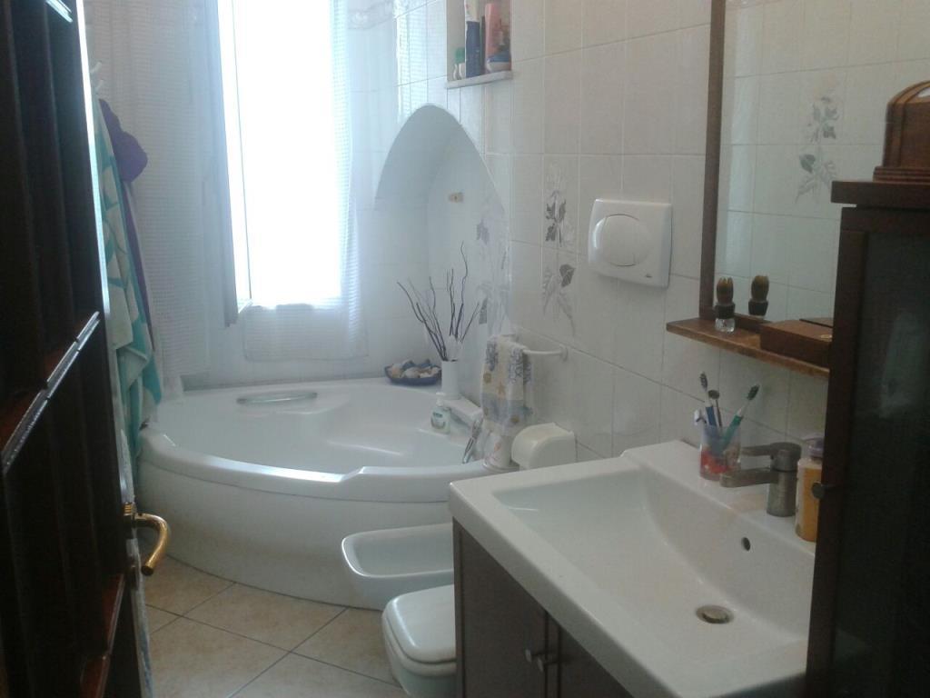 appartamento in vendita a Napoli in zona Avvocata