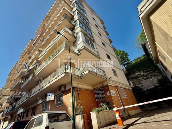 appartamento in vendita a Napoli in zona Fuorigrotta