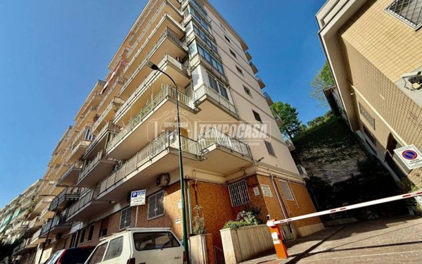 appartamento in vendita a Napoli in zona Fuorigrotta