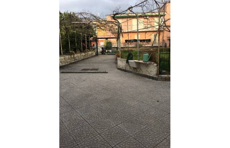 appartamento in vendita a Napoli in zona Pianura